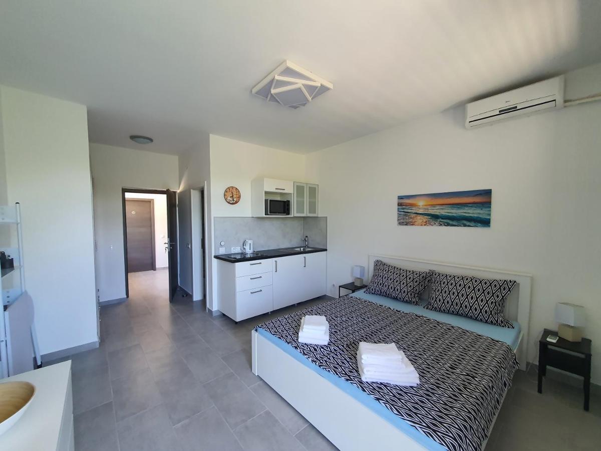 Villa Adagio Apartments Sumartin Exterior photo